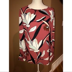 Ann Taylor NWT blouse - L